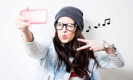 Cara Memotret dan Selfie Hanya Dengan Siulan di Android
